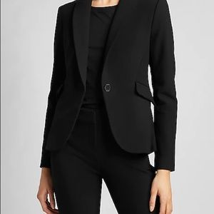 Express Soft & Sleek Peak Lapel One Button Blazer